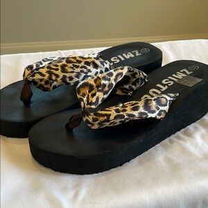 Leopard Print Women's Platform Foam Flip-Flop Sandals